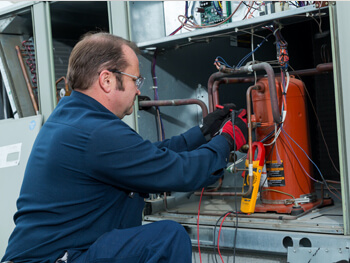 Mesa HVAC technician providing maintenance services